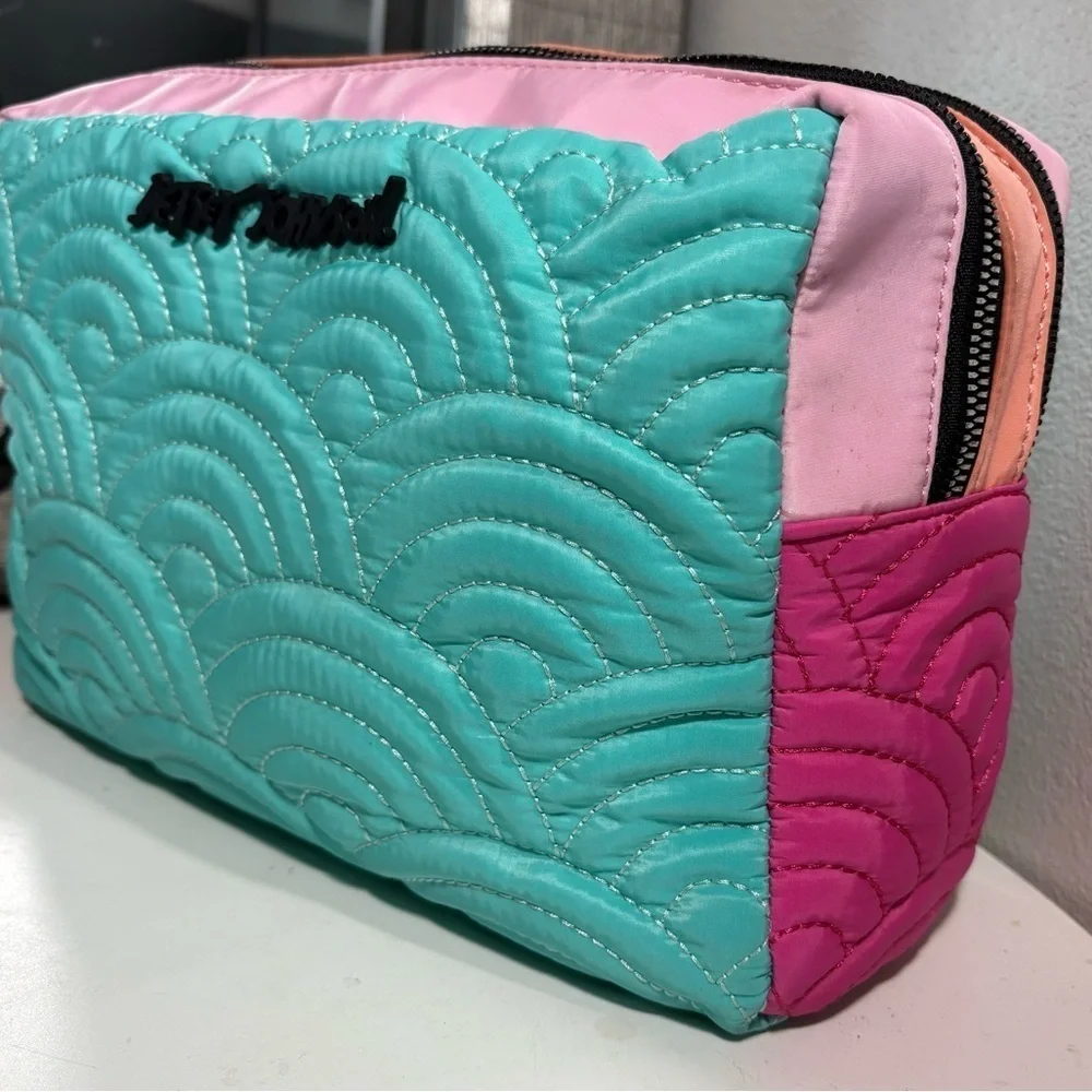 Betsey johnson weekender double zip make-up/toiletries bag